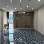 Cho thuê văn phòng làm công ty hoặc spa, nail 1 sàn 48m2 tổng 3 sàn hơn 140m2 có thuê lẻ