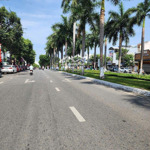Nhà đẹp 4.5 tầng đường 30 tháng 4 có thang máy