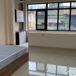 Cho thuê căn hộ dịch vụ mới tinh tại trung tâm quận thanh xuân, ô tô đỗ cửa, ngõ rộng thông thoáng