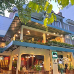 Cho thuê nhà mặt phố giảng võ, diện tích 150mx 2 tầng mặt tiền lô góc, giá thuê 120 triệu, mọi mô hình