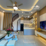 Bán nhà láng hạ-ô tô đỗ cửa-căn góc 3 thoáng-dân xây-ngõ thông-ở ngay-40m2x5t-12.5 tỷ