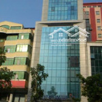 Nhanh tay thuê ngay nhà mặt phố tại láng hạ với diện tích 220m2 và mặt tiền rộng 7.5m