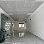 Cho Thuê Văn Phòng Nguyên Căn 7,5*20 Đẹp Giá Bán 70 Triệu, Tại Him Lam Kênh Tẻ Liên Hệ: 0902895788