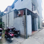 Nhà cấp 4 dt 49m2 khu phân lô cán bộ có sân để xe về ở luôn, ngõ nông thẳng tuột ra đường oto giá c