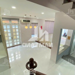 Nhà phố diện tích rộng - gần mega market - thích hợp văn phòng, showroom, spa, trung tâm đào tạo