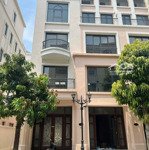 Bán liền kề xẻ khe 84 m2, phân khu hải âu, vinhomes ocean park 2, giá chỉ 119 triệu/m2