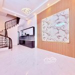 Hồng hà hàng cực độc 10 met ra phố trước nhà sáng thoáng
dt28/32 x mt 3,6 x 4 tầng (7ty350)