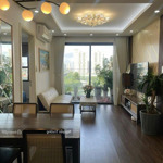 Cần bán căn hộ 67m2, 2pn 2vs, full đồ đẹp, view hồ, chung cư vinhomes d''capitale. giá chỉ 5.8 tỷ