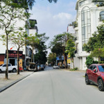 Bán Nhà Nguyễn Văn Hưởng, Giang Biên, 2 Mặt Phố Vỉa Hè, Kinh Doanh, Chia 2 Lô Quá Đẹp.#