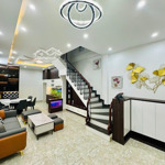 Bán nhà phương mai - ô tô con đỗ cửa - mt 4,2m - 4 tầng - 41m2. giá 11,5 tỷ ctl