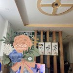 Nhà mới 3 tầng giá nhỉnh 3 tỷ, ngay đường âu cơ phường 10 tân bình, sổ hồng riêng