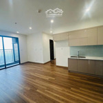 Chuyển đổi nhu cầu, em cần bán căn 2pn 2wc tòa zurich. ban công hướng đông nam. hỗ trợ vay 70%