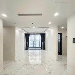 Bán lỗ căn hộ sunshine sky city q7 , căn góc 2pn , 84,2m2 . giá chỉ : 4,350 tỷ ( k bao gồm sổ )