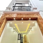 Nhà Mới Siêu Đẹp Cầu Giấy 6 Tầng - Thang Máy -Ô Tô Đỗ Cửa - Gần Trường, Chợ, Công Viên - Full Nt