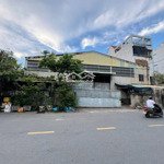 Mt Lương Minh Nguyệt, Q. Tân Phú. Diện Tích: 21M X 39M. Nh: 23M. Kc: Cấp 4. Hđt: 130 Triệu/Th. Giá: 7X Tỷ
