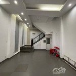 Cho thuê nhà 4 tầng mặt tiền 2 tháng 4 tp nha trang giá chỉ 20 triệu/ tháng