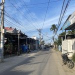 Chủ kẹt tiền cần bán lô đất ngay cạnh ủy ban xã vạn thắng, cách biển chỉ 400m, dt 186m2, 0974443279