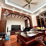 Bán Biệt Thự Nhà Vườn Long Biên Gần Cầu Chương Dươngdiện Tích106M² Mặt Tiền: 5.5M Gara Oto Sân Vườn