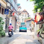 Nhà Đẹp, Mới Tinh, 40M2, Căn Góc Ngõ Thông Tứ Tung Nguyễn Chính - Tân Mai