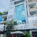 Bán Nhanh Nhà Đẹp Mặt Tiền Huỳnh Văn Bánh - Ngay Nguyễn Văn Trỗi. Ngang 7M - 5 Tầng, Thang Máy