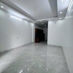 Kinh doanh đỉnh. cho thuê nhà phố hào nam - đê la thành.diện tích60m2x 5 tầng ô tô tránh. nội thất cơ bản
