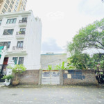 Hiếm mảnh đất khu biệt thự quan chức cấp cao, view vườn hoa 180m2 mặt tiền 11m xây toà, giá: 96 tỷ