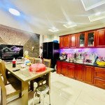 Cần bán nhà q11 , 4x14 m2 , shr , giá chỉ 5 tỷ 9 còn thương lượng ít , lh 0775357218
