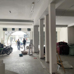 Nhàmặt tiềnhồ văn huê,10x20m,trệt,3 lầu suốt,kd đa ngành giá bán 63 triệu/th.