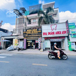 Bán nhà 2 mặt tiền đường dân chủ 133,5m2 (6, 7x 19,9m)