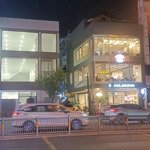 Góc 2 mặt tiền - nguyễn văn trỗi & hẻm hông 5m, p8, q.phú nhuận - 6.8 x 18m - 3 tầng - giá bán 49 tỷ