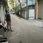 Bán nhà 36m2, 5 tầng. ngõ 565 lạc long quân,tây hồ. ngõ thông tứ p, gần hồ tây, lotte -giá: 8,8 tỷ.