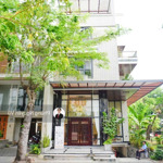 Nhà phố hưng gia 2 vị trí đẹp, có thang máy, nội thất cao cấp 60 tỷ