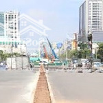 Bán nhà 2 tầng cũ mặt phố minh khai ( căn góc 3 mặt thoáng) dt : 275m2 mt: 10m .vị trí siêu hiếm
