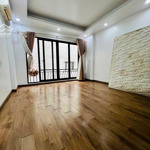 Nhà đẹp vị trí vàng ngõ 218 lạc long quân thông trích sài ra hồ tây chỉ 5 phút đi bộ, giá nhỉnh 7ty