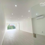 Cho Thuê Nhà Phố Thái Hà,Diện Tích100M2 X 3 Tầng,Mặt Tiền4M Nở Hậu 6M, Nhà Mới, Có Thang Máy Và Hầm, Giá Tốt