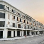 Flc tropical hạ long. ô mặt mương view thoáng. 3 bước chân ra tới biển. giá 1xtr/m2 (x vừa vừa)