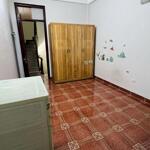 Cho thuê căn hộ tập thể tầng 2 ở hộ gia đình, ngõ Trại Găng, 70m2, 2 ngủ, 5.5 Triệu/tháng