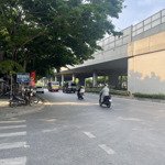 Bán Nhà Riêng Phạm Văn Đồng 34M2- 6 Tầng Thang Máy 15M Ra Phố Nhỉnh 7 Tỷ Hàng Xóm Tp Giao Lưu