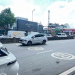 Mặt tiền phạm văn đồng - linh tây. + ngang 5.8m. + diện tích sử dụng 81m2.