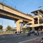 Dãy Trọ Xa Lộ Hà Nội - Cách Ga Tàu Điện 50M - 237M2