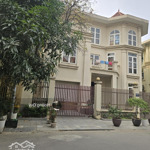 Bán biệt thự sân vườn dãy 16b3 làng việt kiều châu âu 162.5m2* mặt tiền 9m view khuôn viên 42.5 tỷ