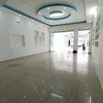 Hot - mặt tiền huỳnh tấn phát, q7
 giá bán 18.6 tỷ
dt: 6x24m, 126/145- 2 lầu,