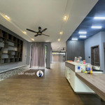 Bán Bt Sân Vườn Gần Võ Văn Kiệt, Đường 5.5M, 300M2, Ra Biển 5P, Có Gara, Vườn Ăn Trái. Hiếm