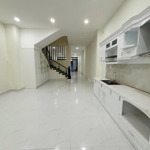 Cho thuê nhà nguyên căn - nhà mới thiết kế hiện đại - diện tích rộng 100m2
