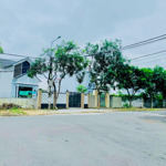 Mặt tiền đường 40m, đối diện công viên trung tâm trục thông dài