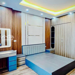 Phân Lô Giáp Bát - 20M Ra Phố - 6 Tầng Thang Máy - 36M, Thoáng Trước Sau