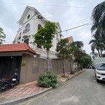 Cho Thuê Nhà Đường Tố Hữu, Vạn Phúc, Hđ,Diện Tích205M2, 4 Tầng, Lô Góc, Siêu Đẹp, Thang Máy, 40 Triệu