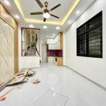 Bán Gấp - Nhà Lô Góc Hà Trìdiện Tích33M2 - Giá Bán 5Ty8 Gần Bà Triệu - Lê Lợi , Ôtô Đỗ Gần
