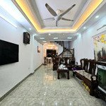 Nhà đẹp ngô gia tự long biên, ngõ ô tô, gần phố, dt rộng có 6.x tỷ