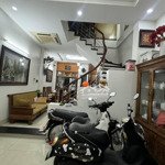 Bán Nhà Phố Đội Cấn Ba Đình 40M-5 Tầng -Kinh Doanh Ngõ Thông , Dân Xây Trước Nhà 3M8, Ô Tô Cách 10M